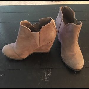 Barely Worn! Gray Booties